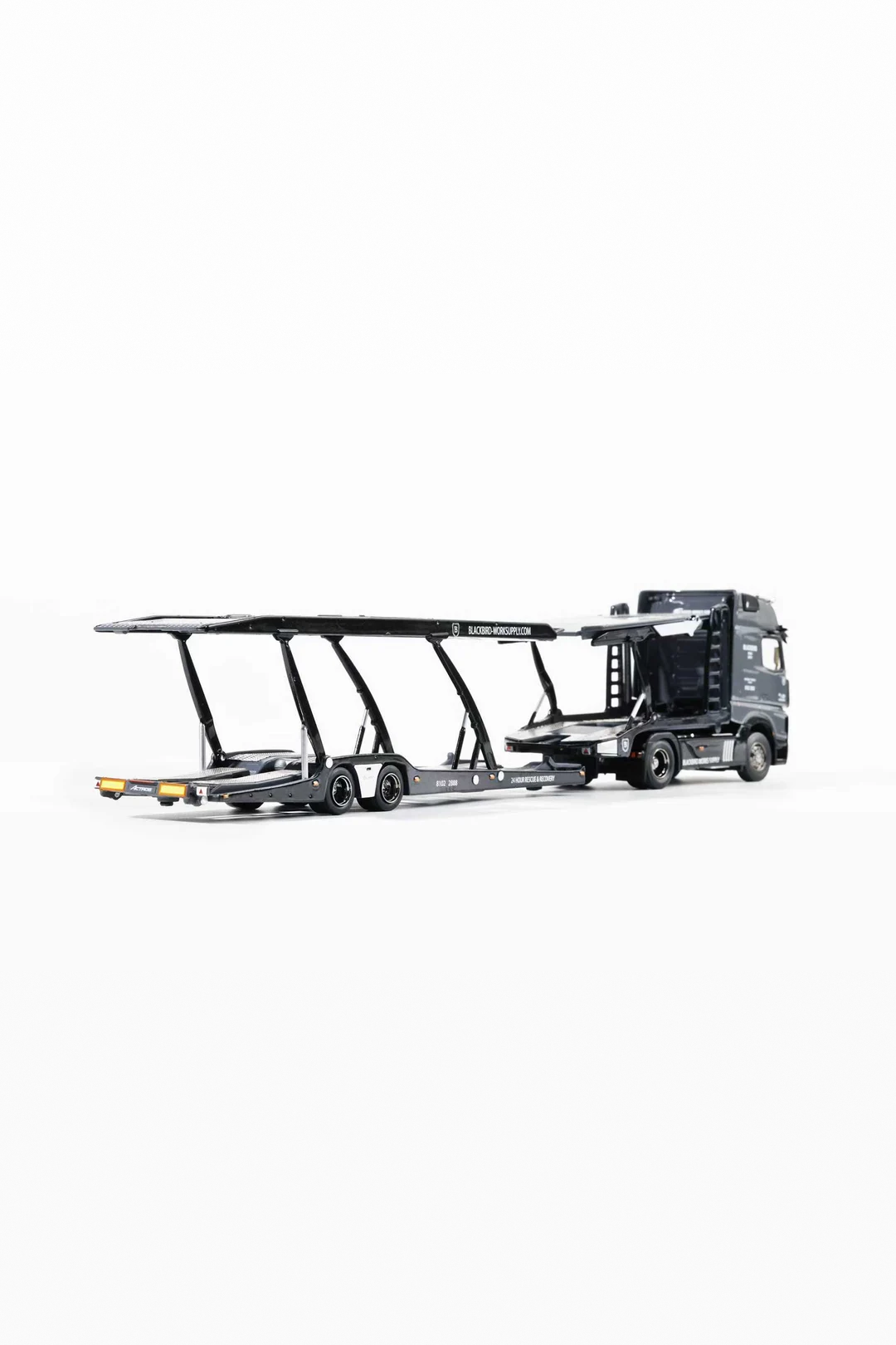 Shadow PRO 1:64 Mercedes-Benz Actros Gigaspace Lora Laweta TIR