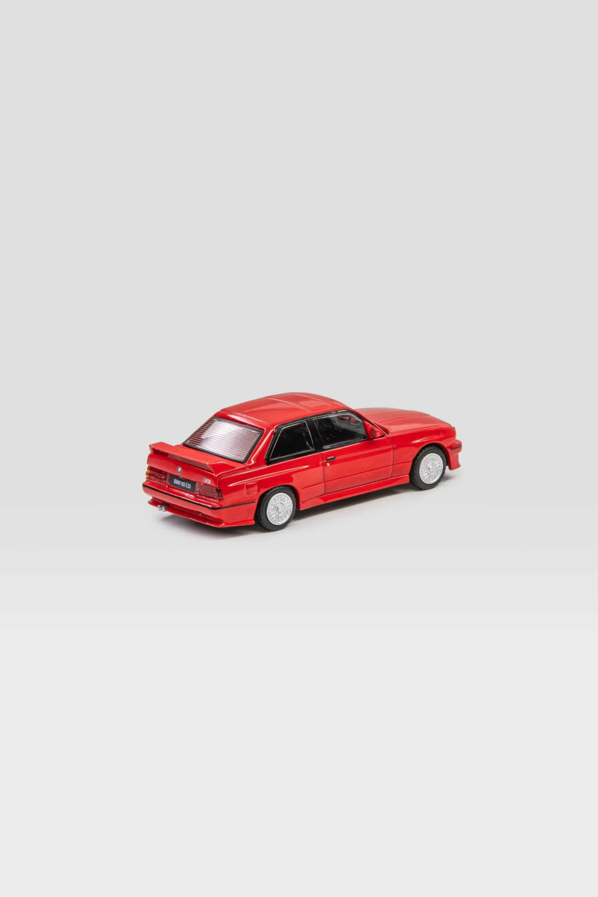 Shadow 1:64 BMW M3 E30 czerwony