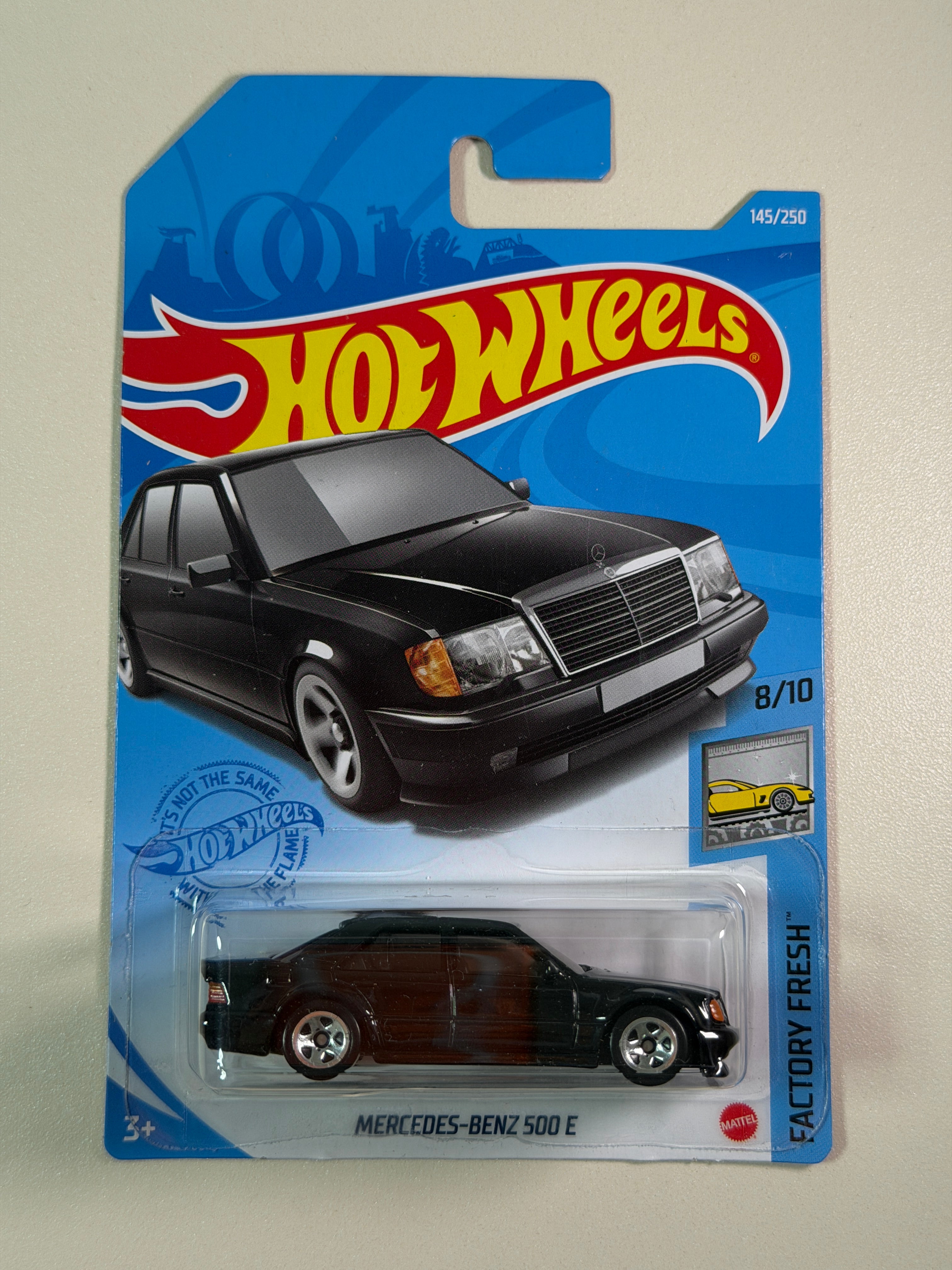 Hot Wheels Mercedes-Benz 500 E czarny