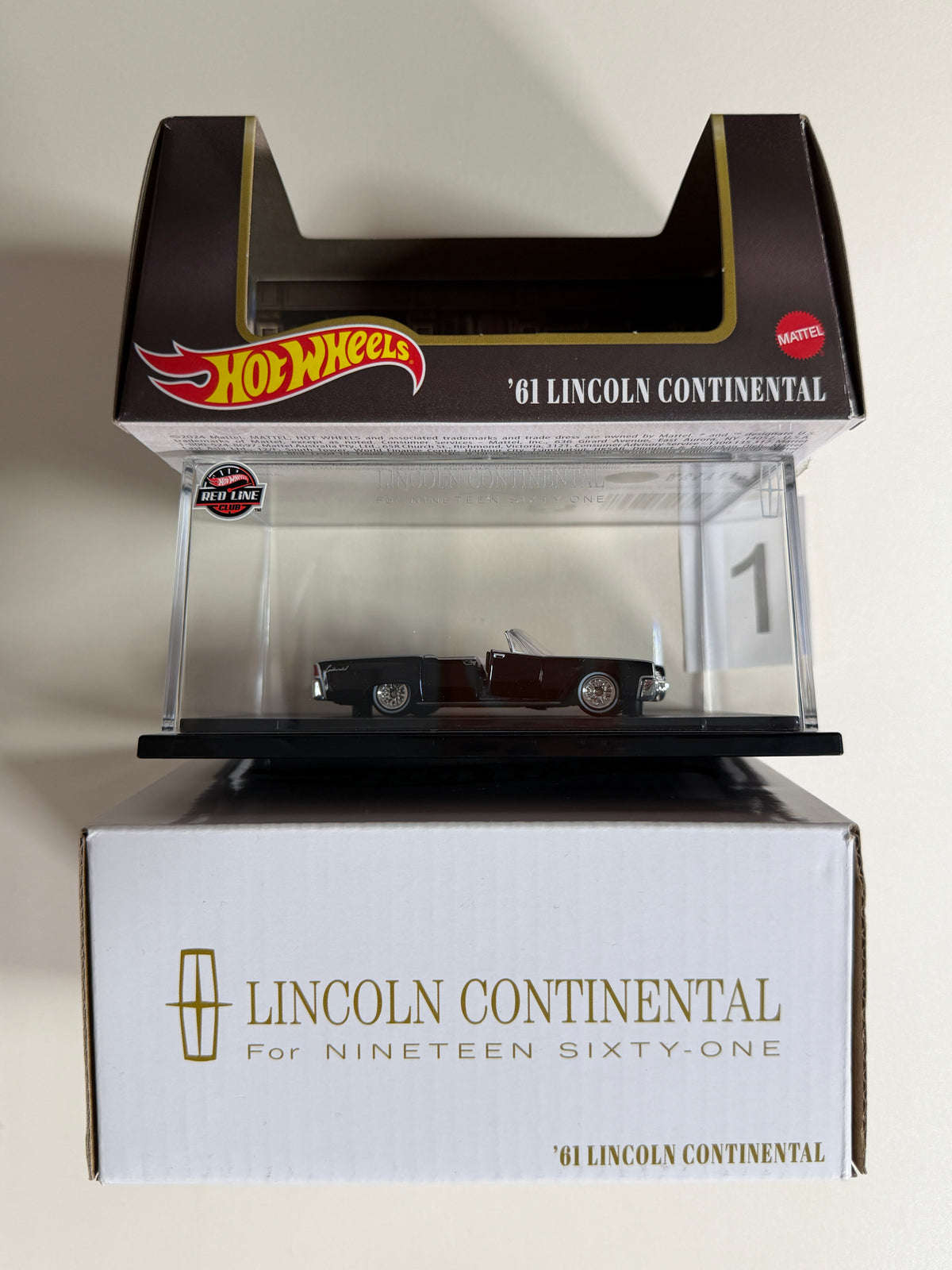 Hot Wheels RLC 61 Lincoln Continental #1