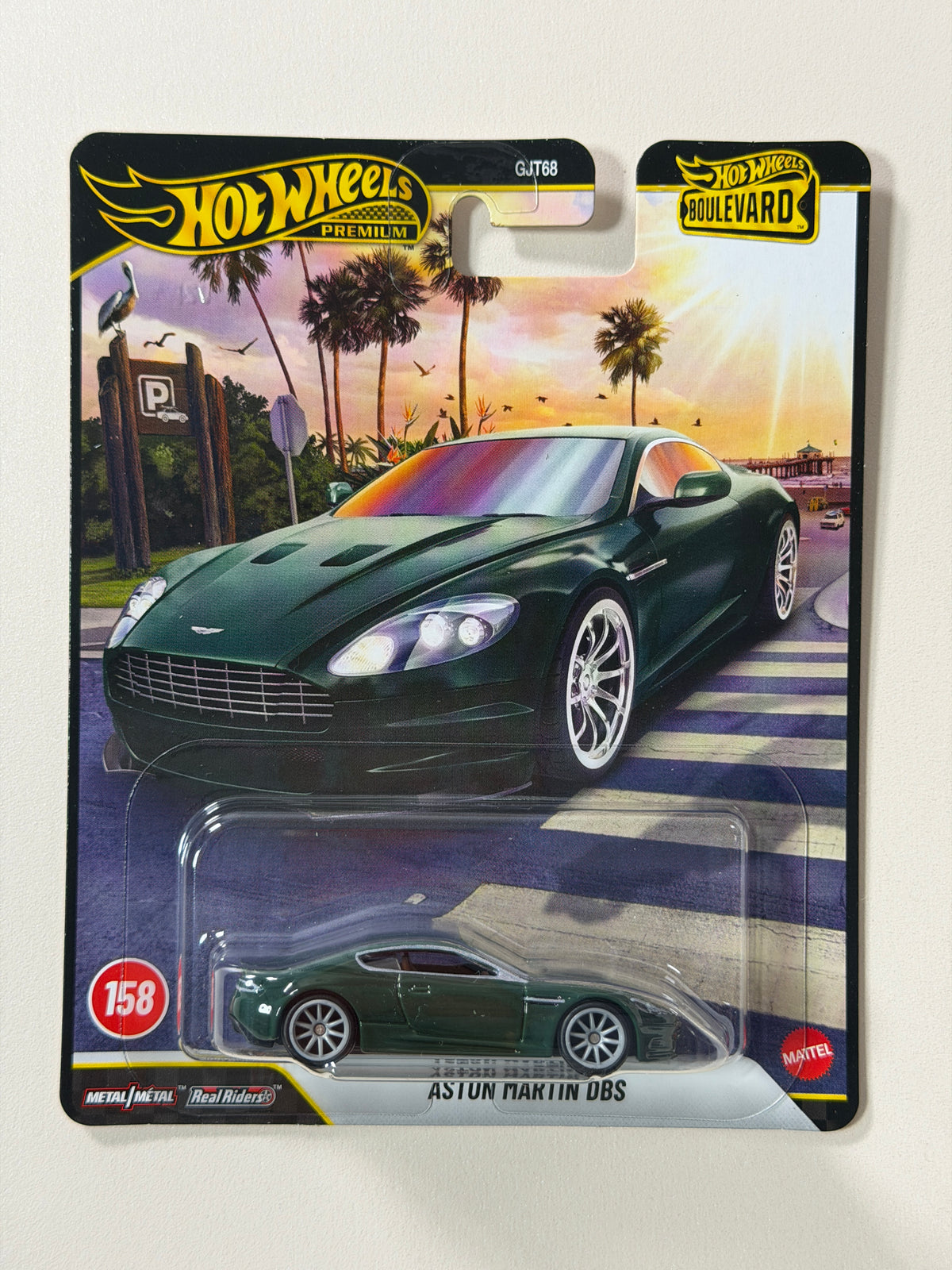 Hot Wheels PREMIUM Boulevard 158 Aston Martin DBS