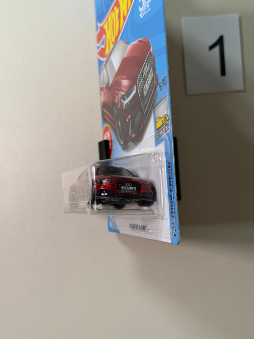 Hot Wheels 17 Audi RS 6 Avant STH #1