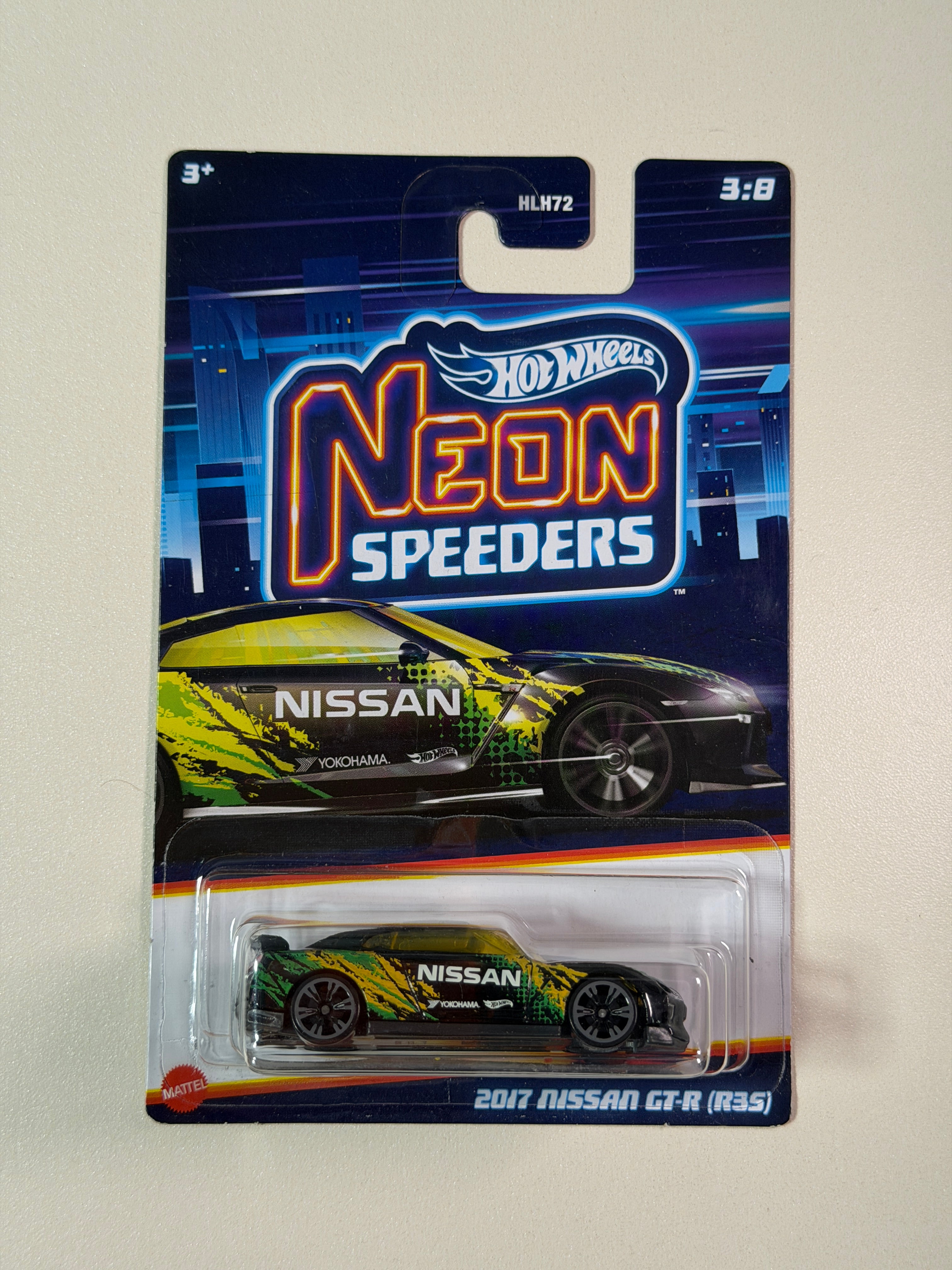 Hot Wheels Neon Speeders 2017 Nissan GT-R (R35)