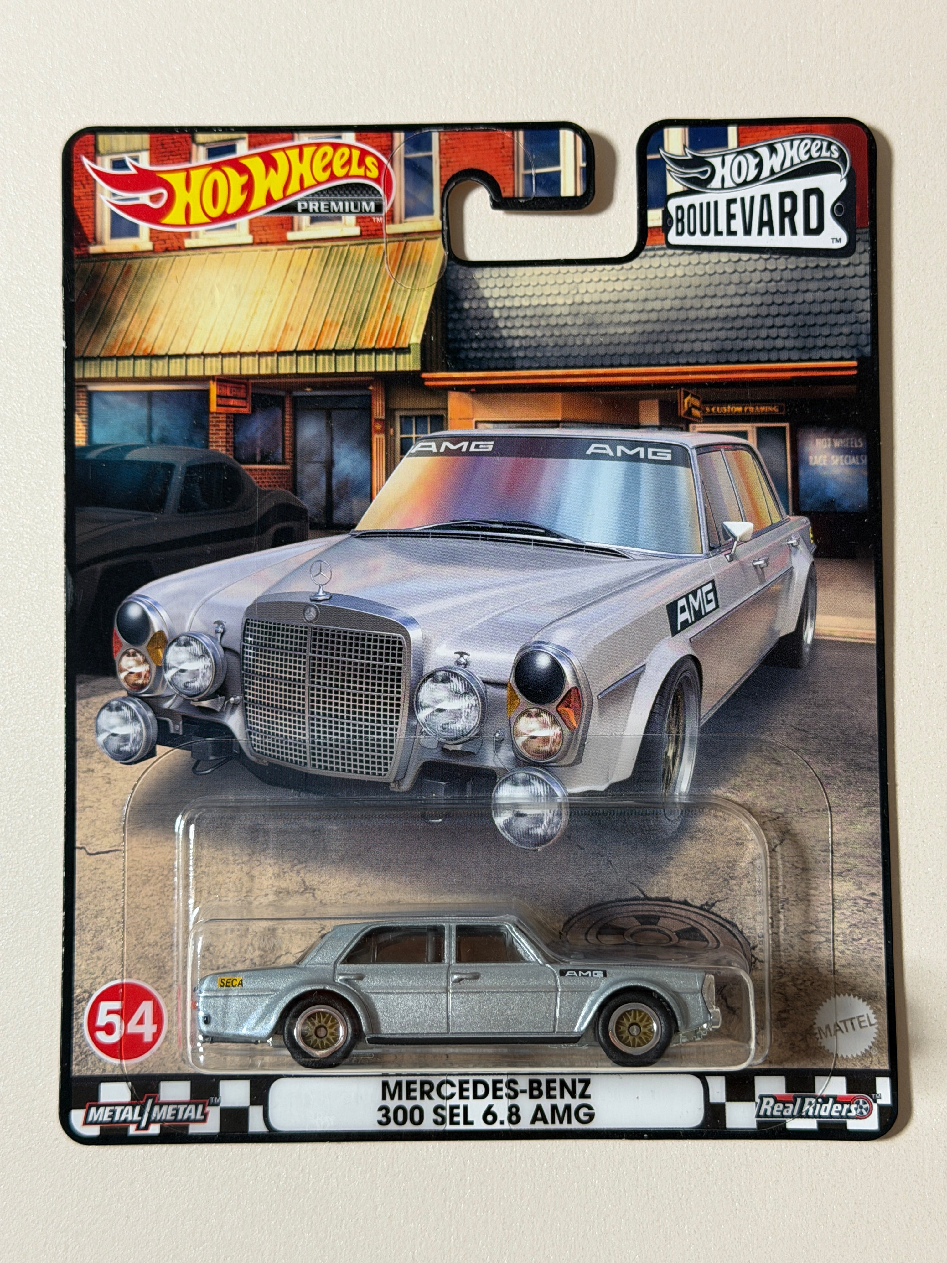 Hot Wheels PREMIUM Boulevard 54 Mercedes-Benz 300 SEL 6.8 AMG