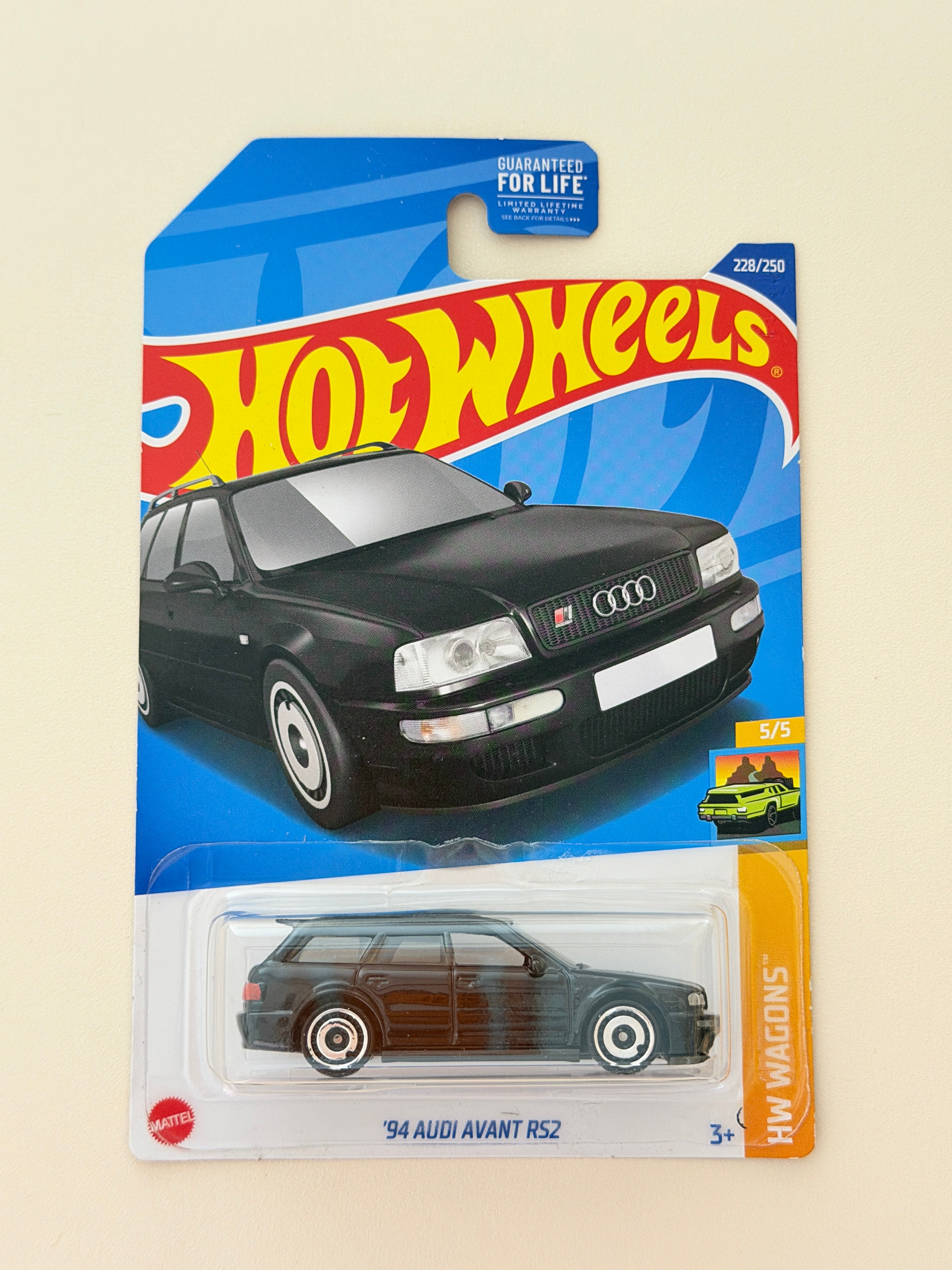 Hot Wheels 94 Audi Avant RS2