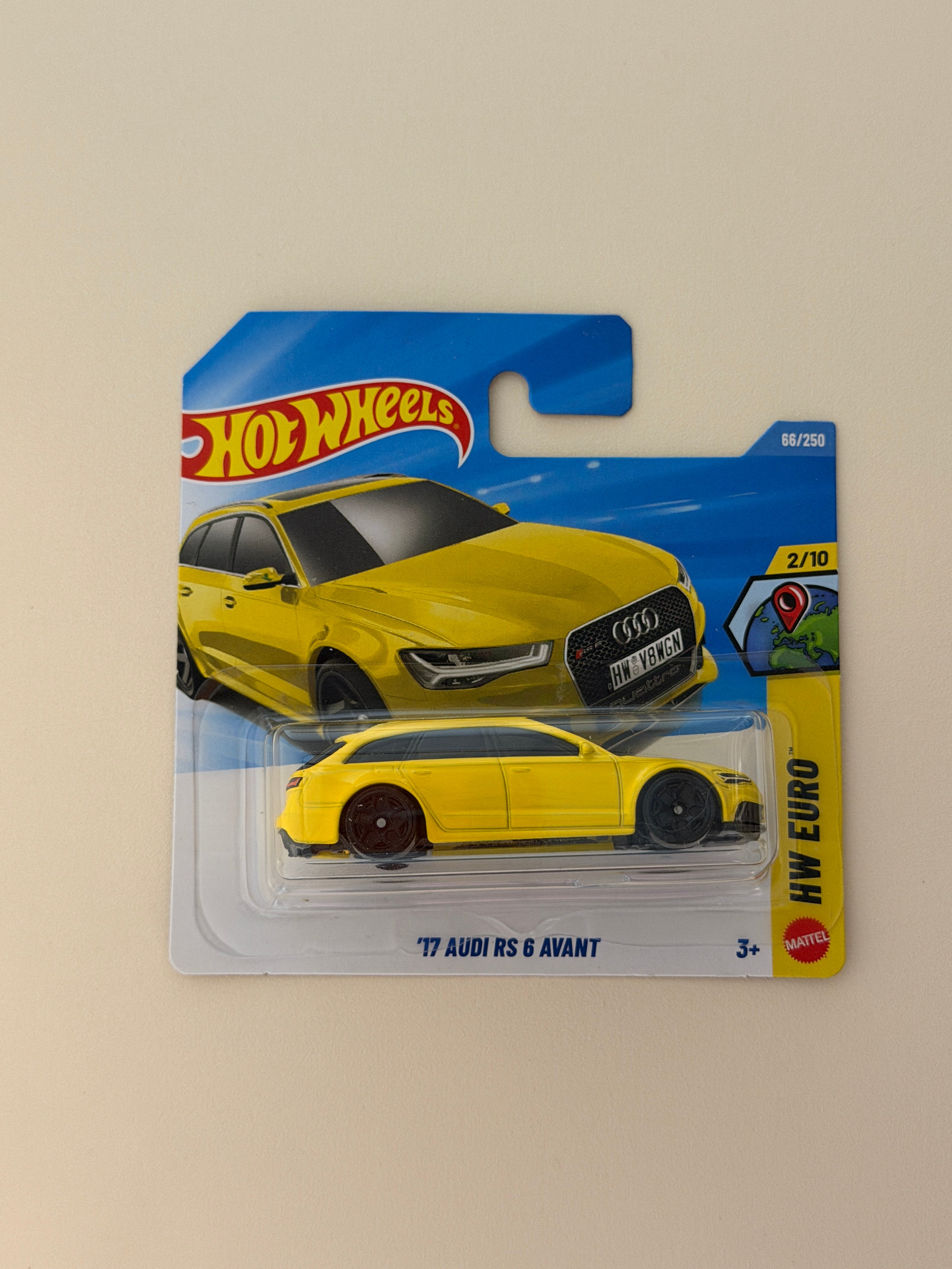 Hot Wheels 17 Audi RS 6 Avant