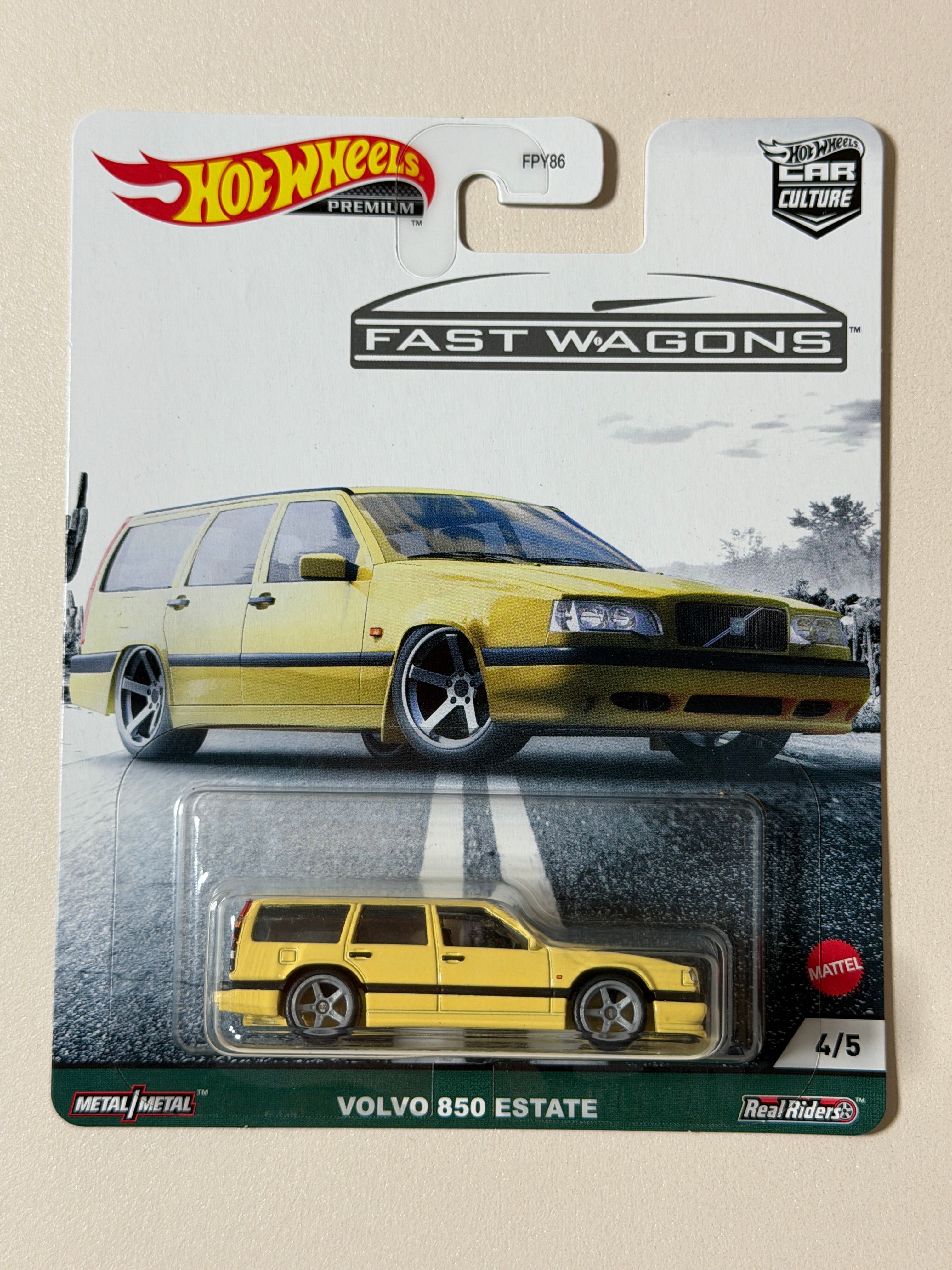 Hot Wheels PREMIUM Car Culture Volvo 850 Estate
