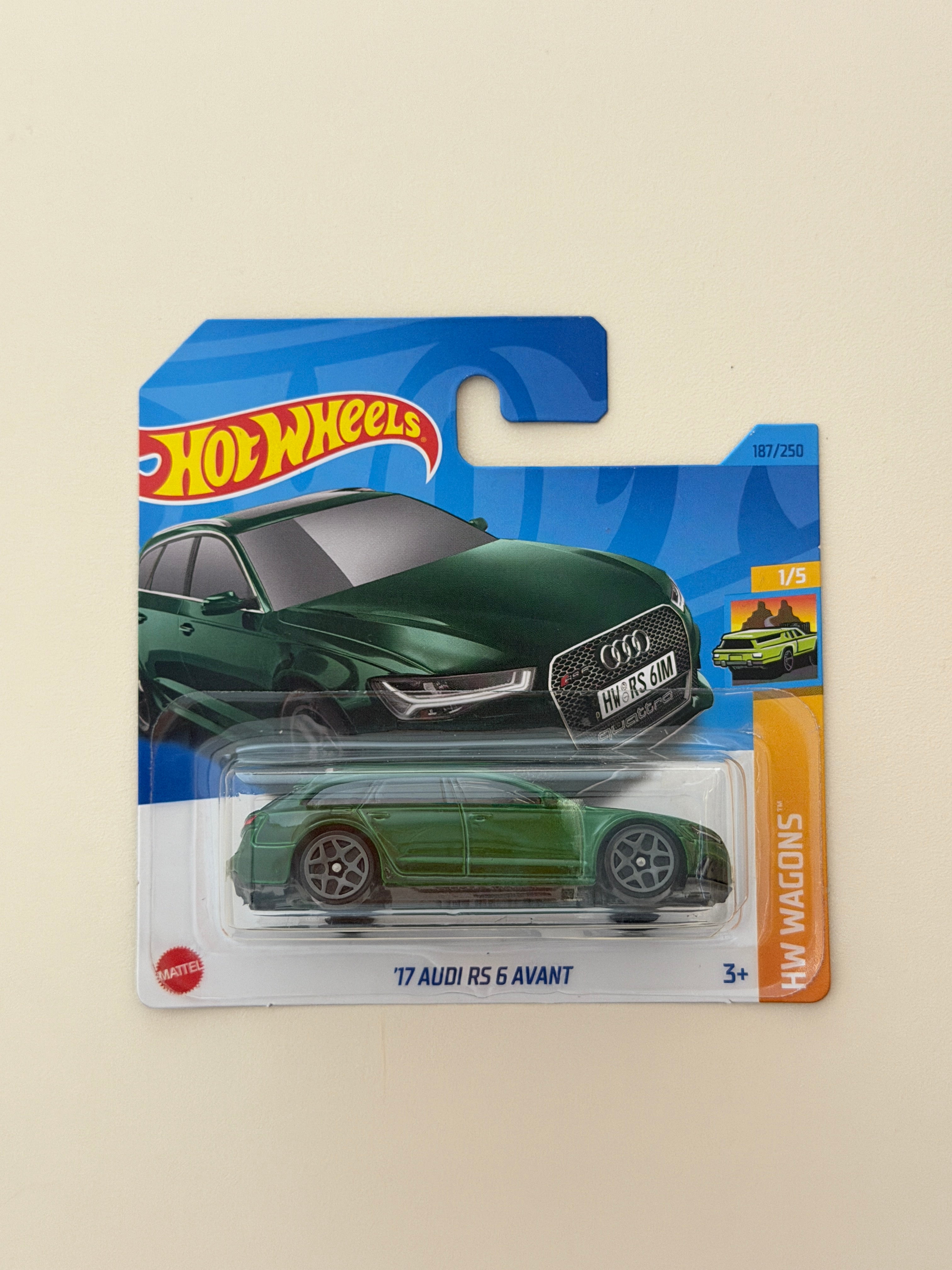 Hot Wheels 17 Audi RS 6 Avant