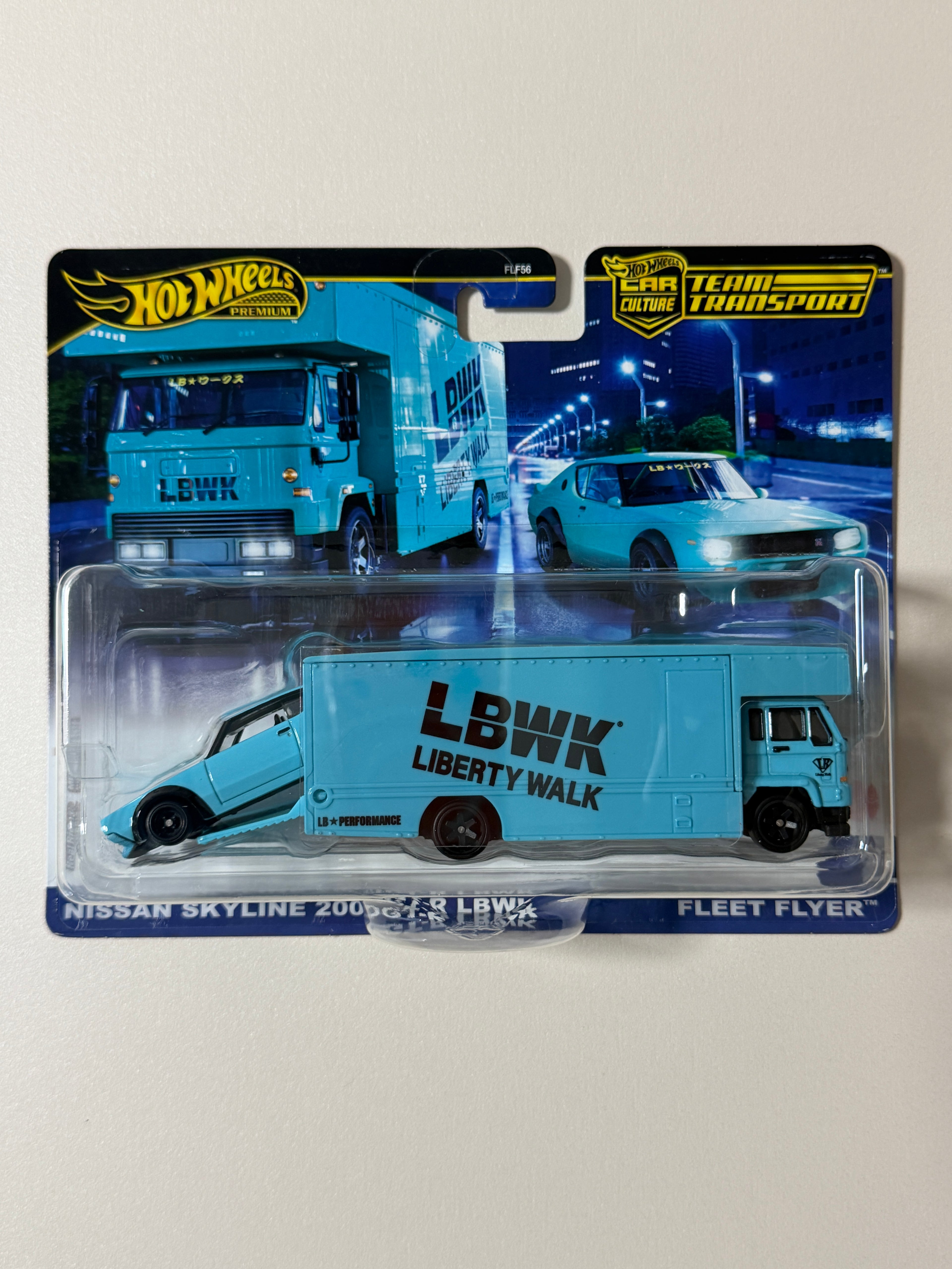 Hot Wheels PREMIUM Team Transport Nissan Skyline 2000GT-R LBWK + Fleet Flyer