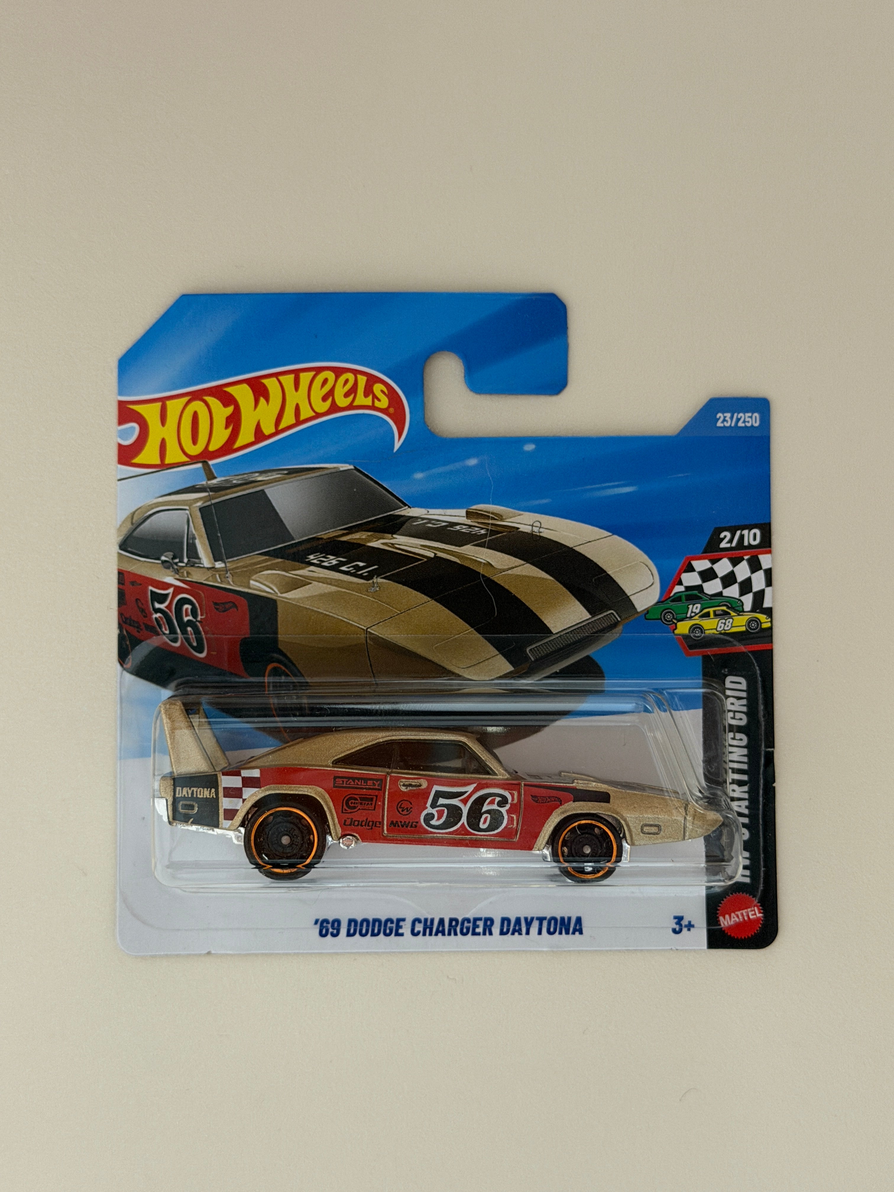 Hot Wheels 69 Dodge Charger Daytona