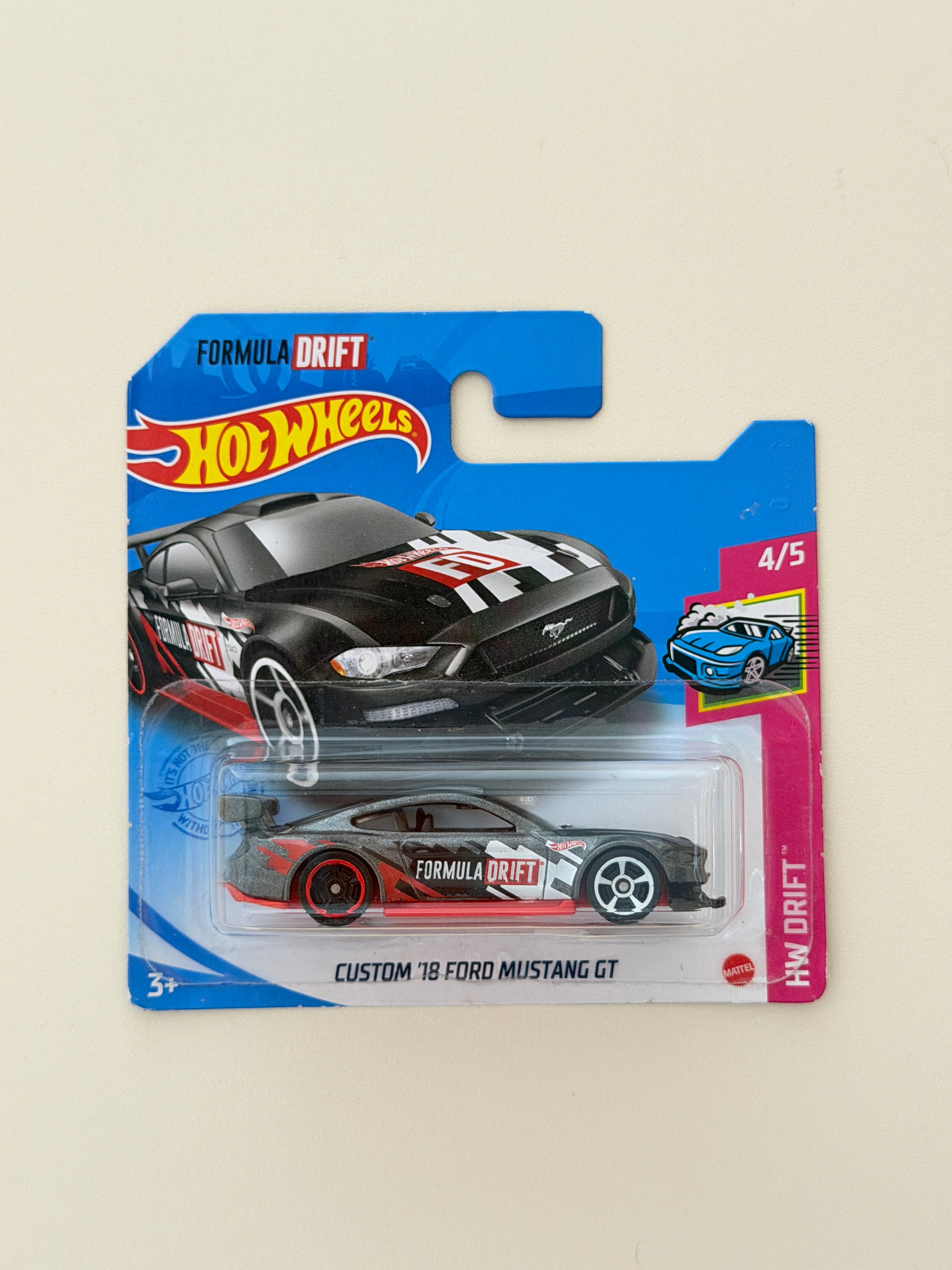 Hot Wheels Custom 18 Ford Mustang GT
