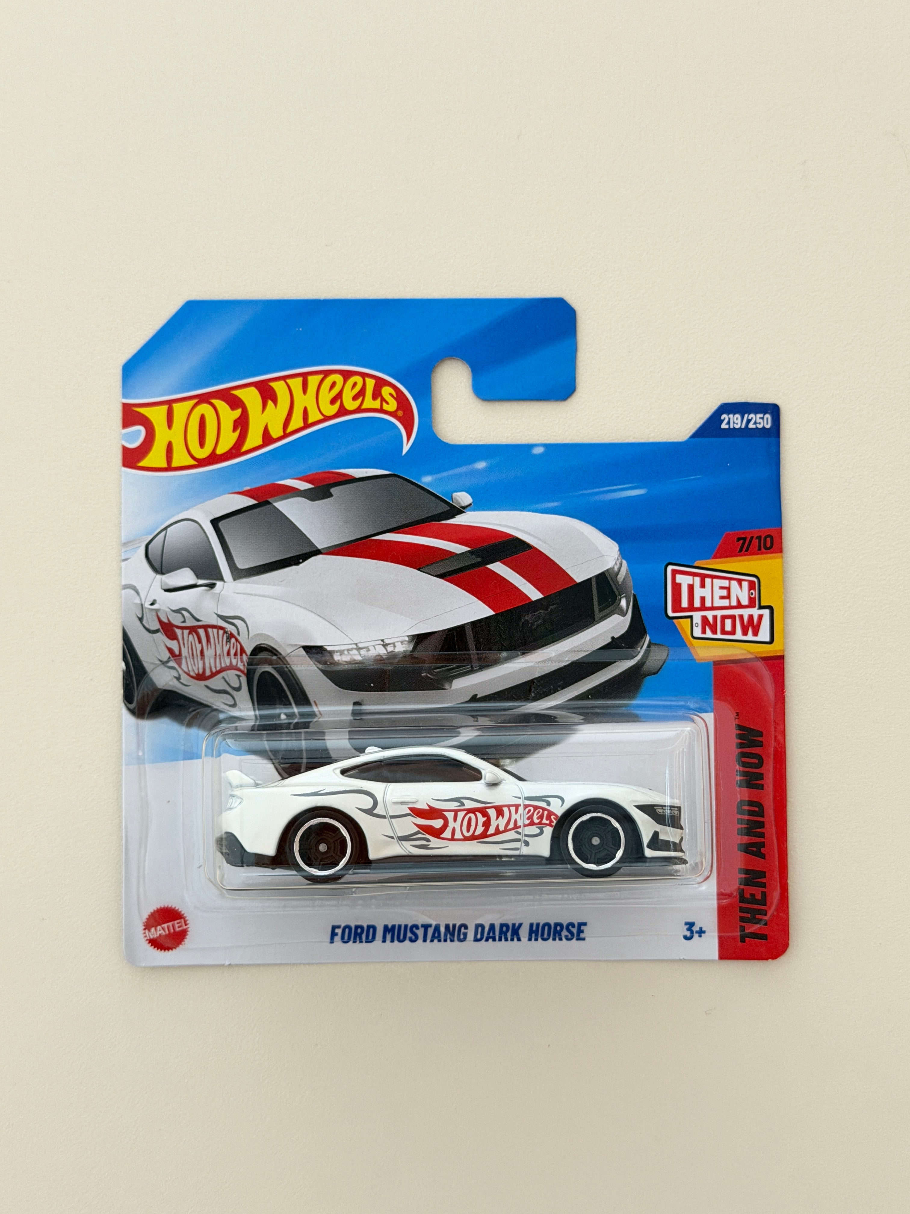Hot Wheels Ford Mustang Dark Horse