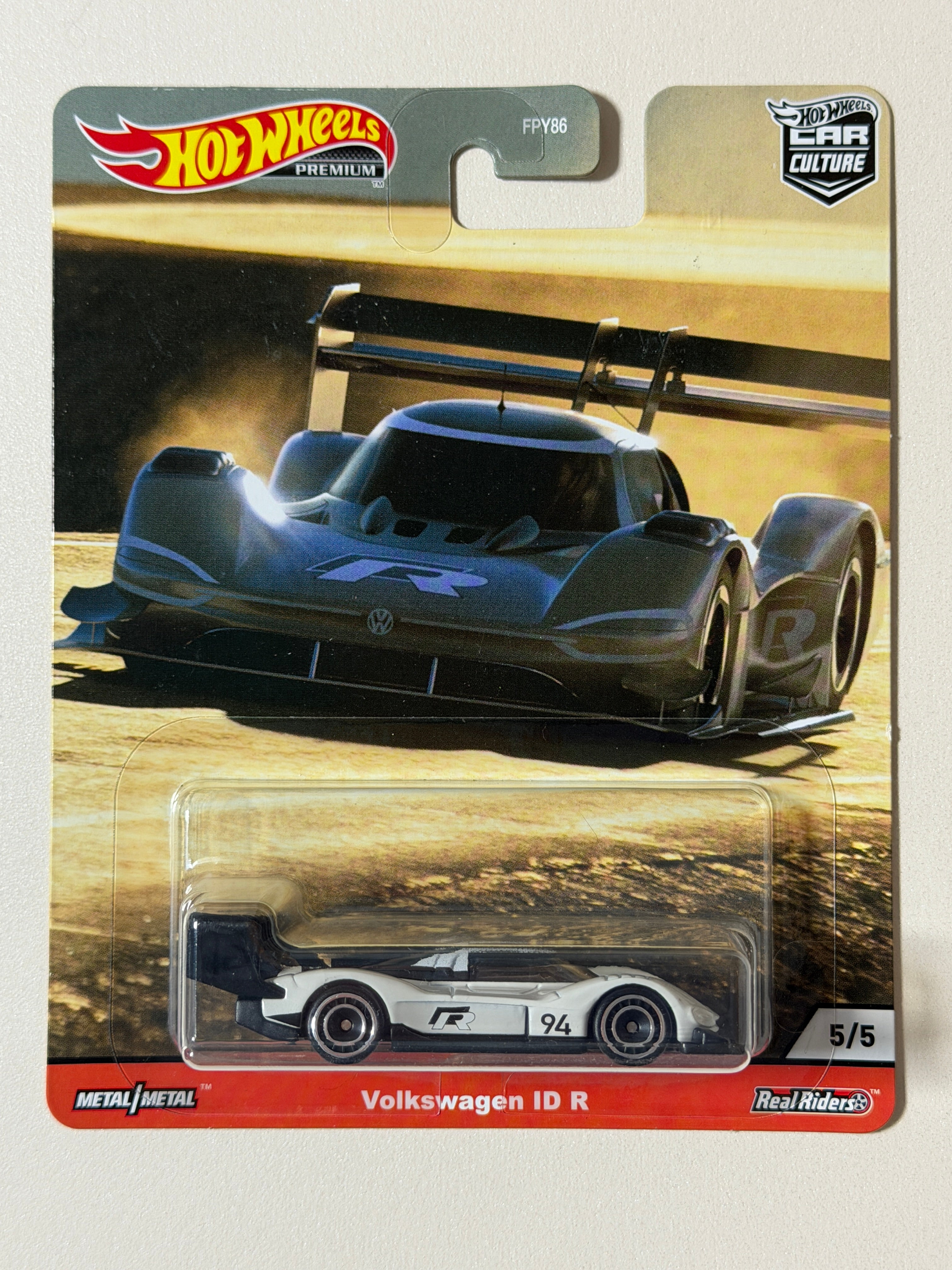 Hot Wheels PREMIUM Car Culture Volkswagen ID R