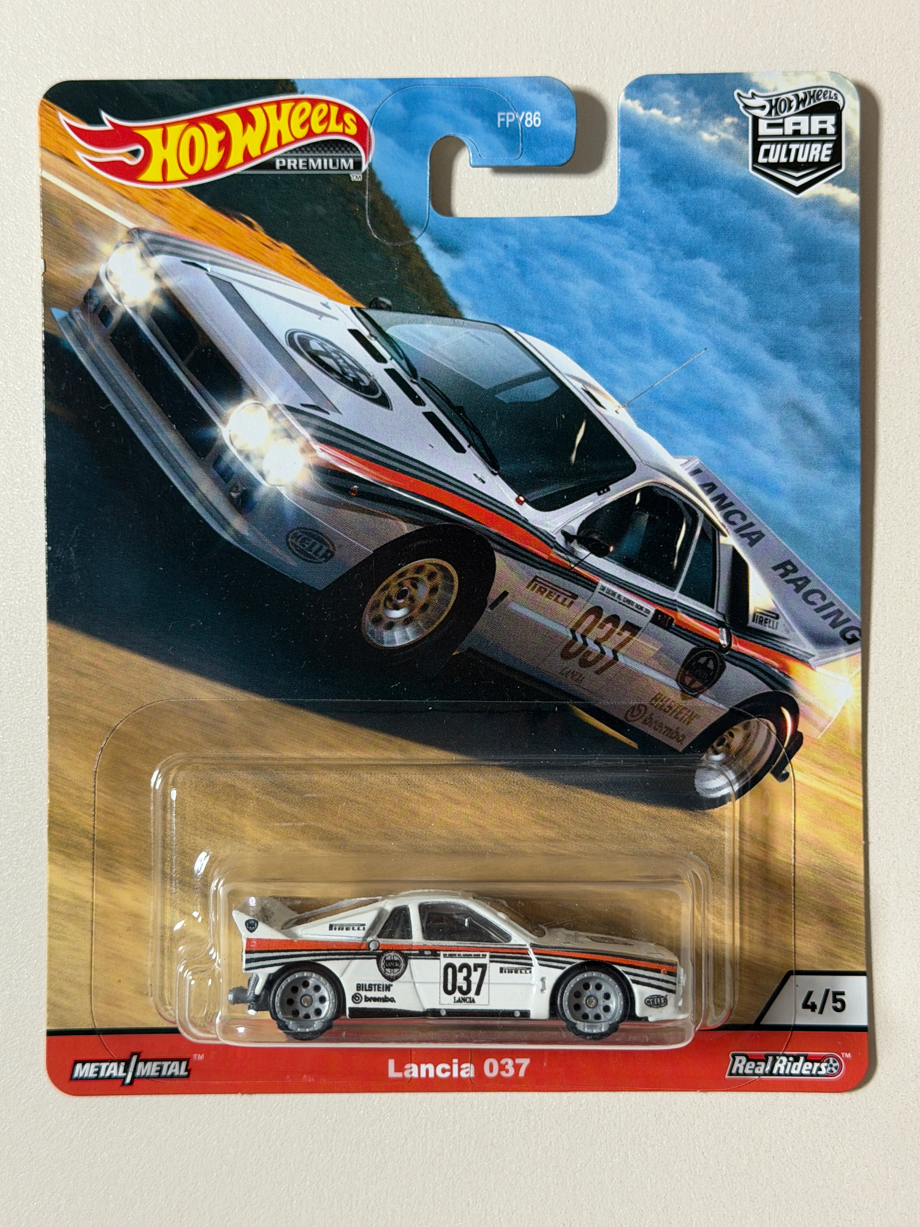 Hot Wheels PREMIUM Car Culture Lancia 037