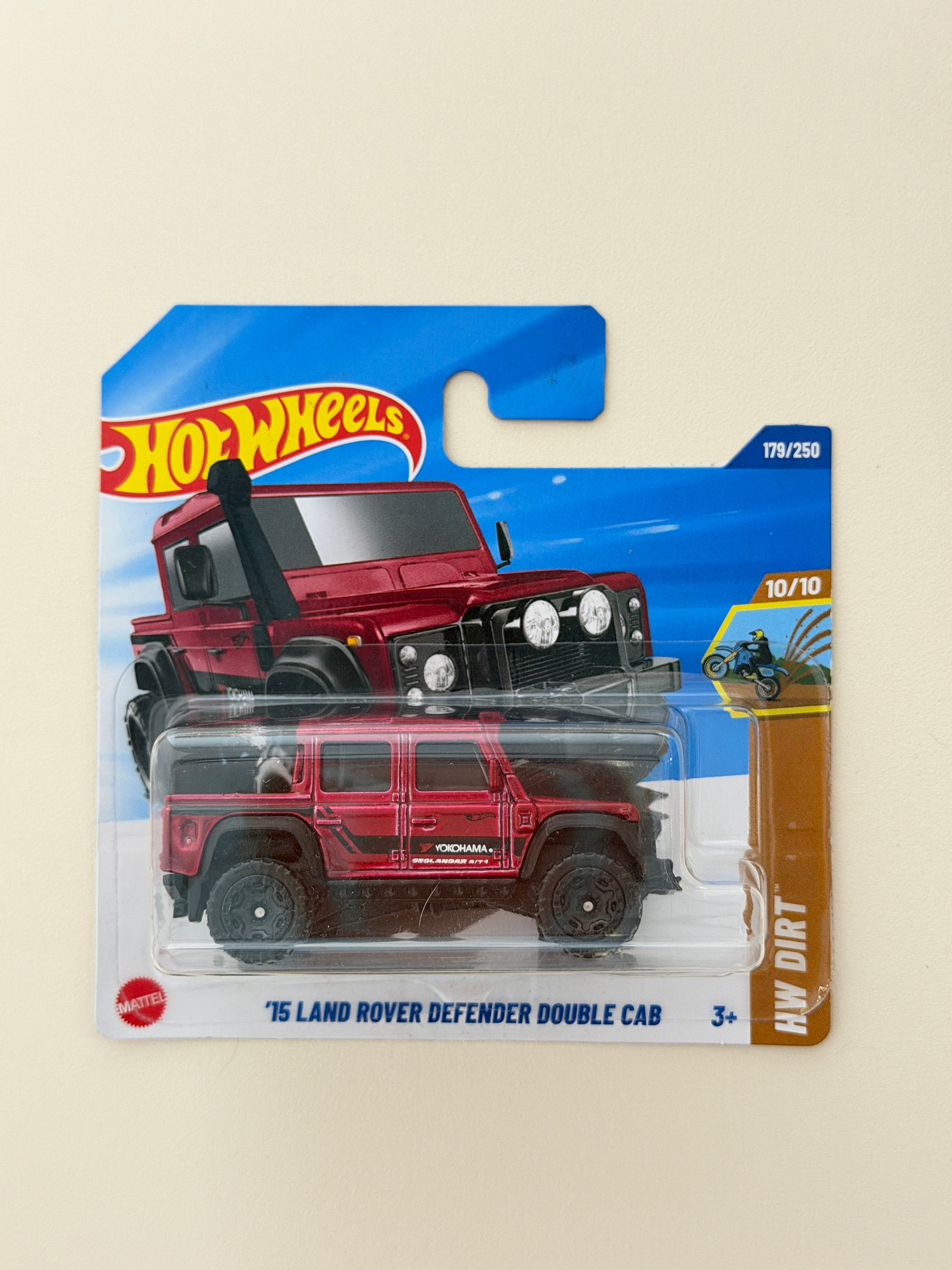 Hot Wheels 15 Land Rover Defender Double Cab