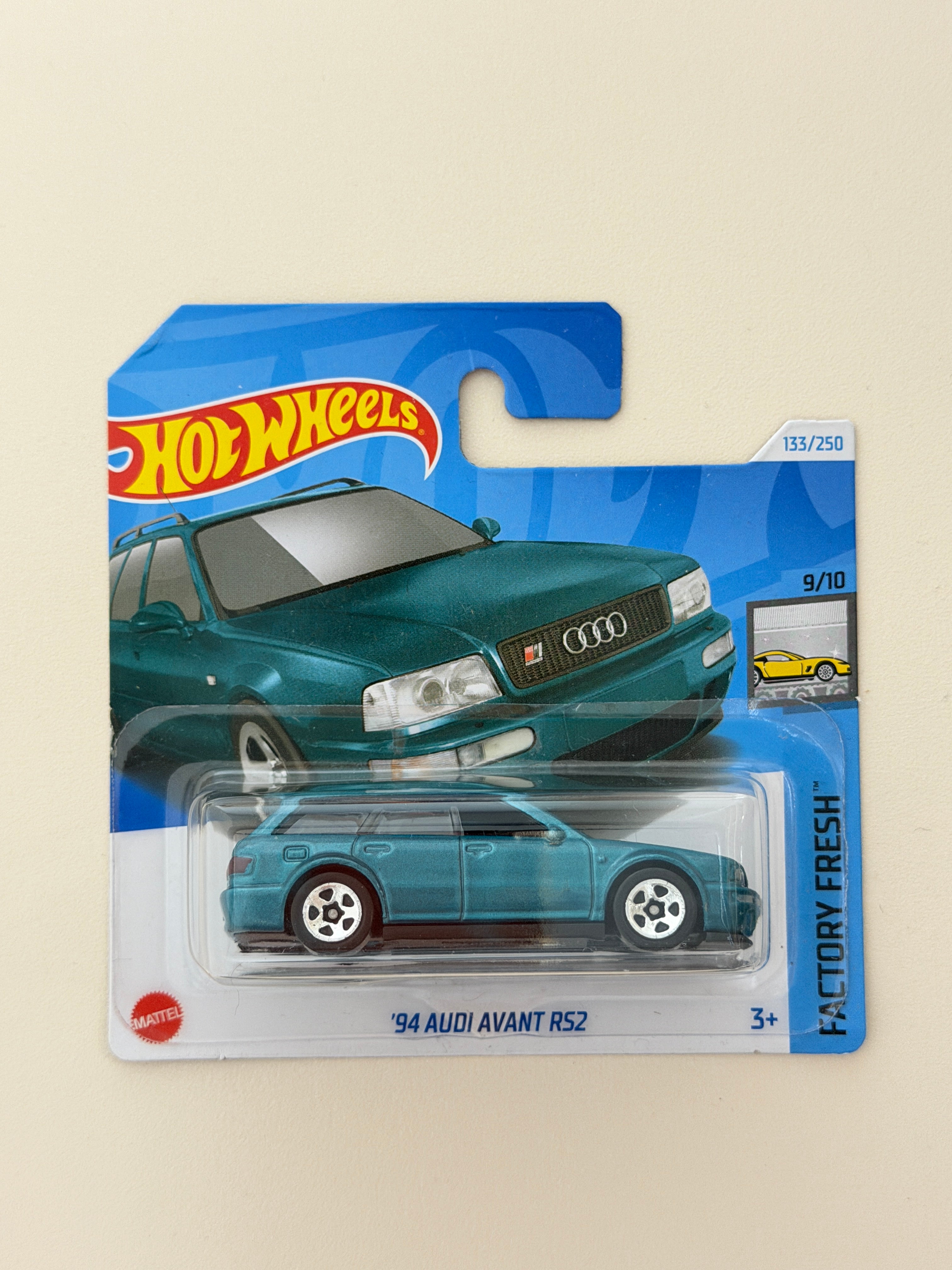 Hot Wheels 94 Audi Avant RS2